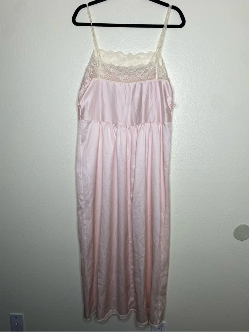 Vintage Miss DIOR Lace-Detail Light Pink Satin Slip Chemise - Picture 2 of 12